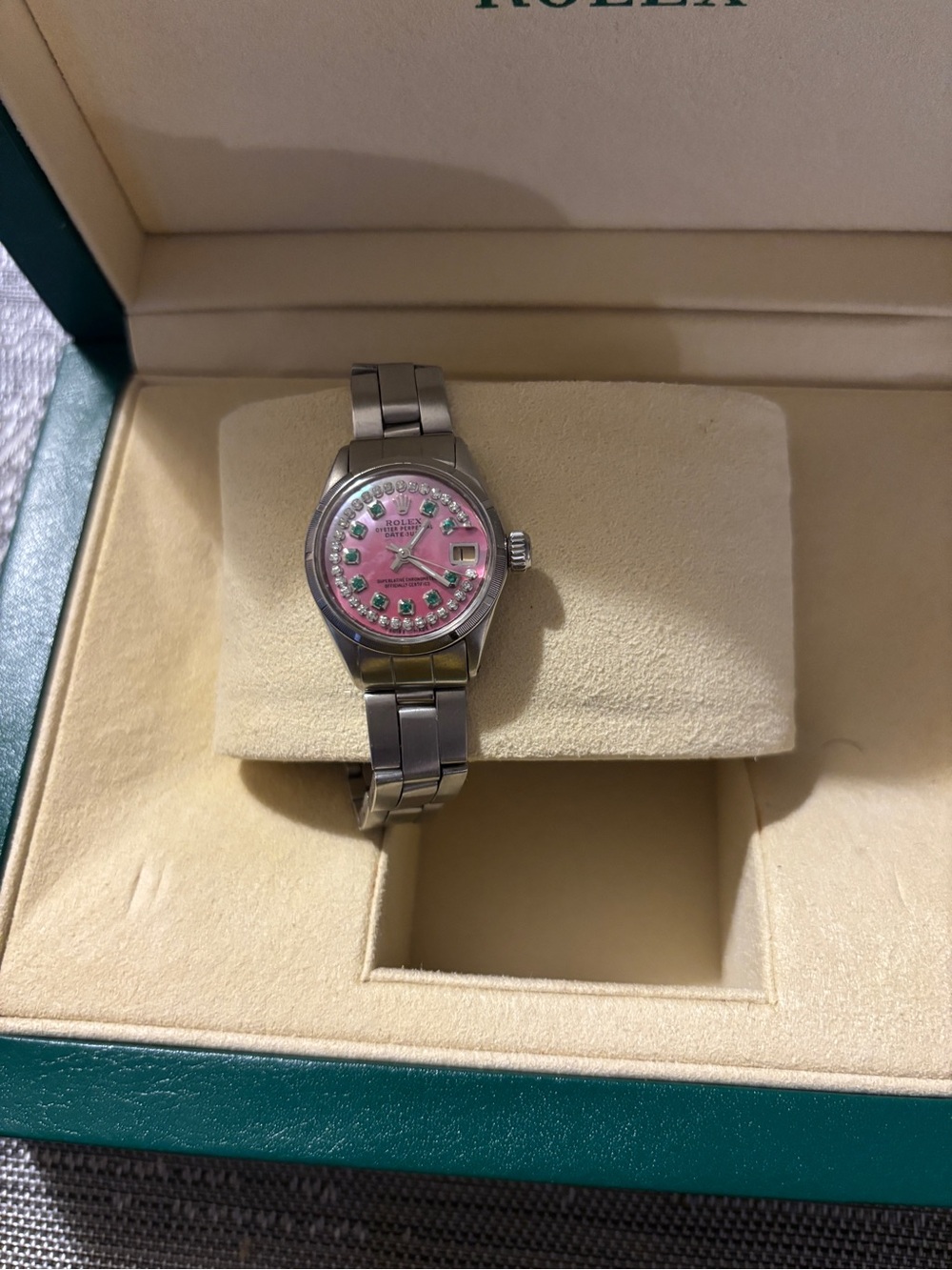 Estate $8000 ROLEX DATEJUST Pink MOP Emerald Diamond SS Ladies Watch - Picture 2 of 15